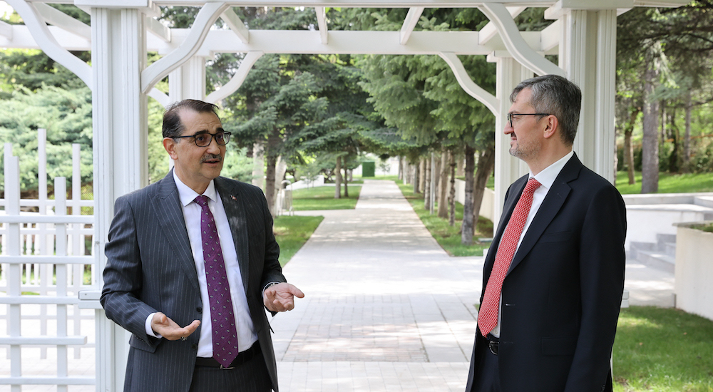 Enerji ve Tabii Kaynaklar Bakanı Fatih Dönmez ve SETA Genel Koordinatörü Burhanettin Duran