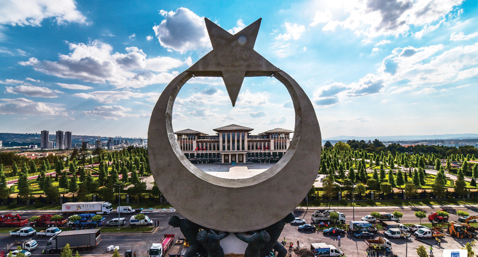 Surda Bir Gedik Açtık