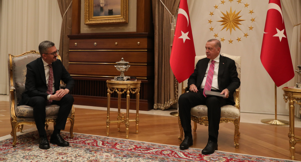 Cumhurbaşkanı Recep Tayyip Erdoğan ve SETA Genel Koordinatörü Burhanettin Duran