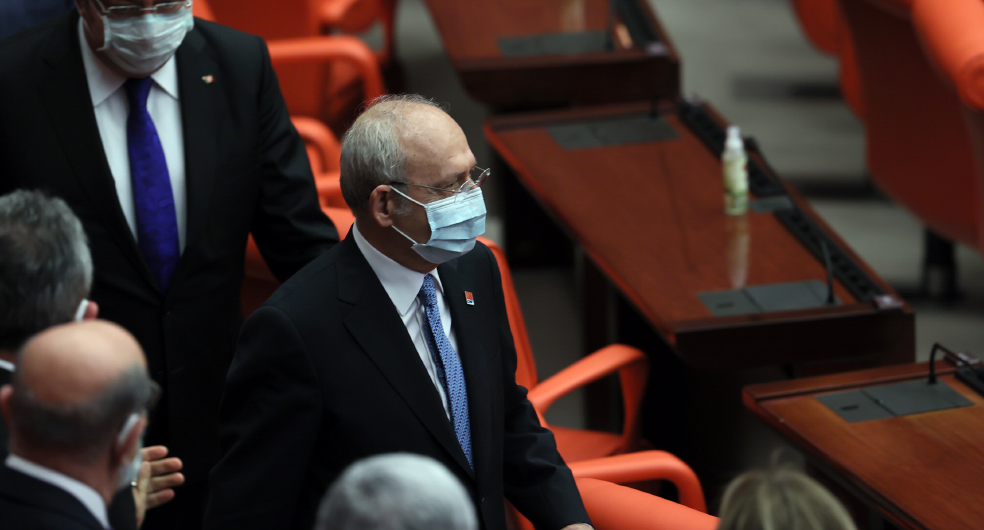 CHP nin Negatif Gündem Paradoksu