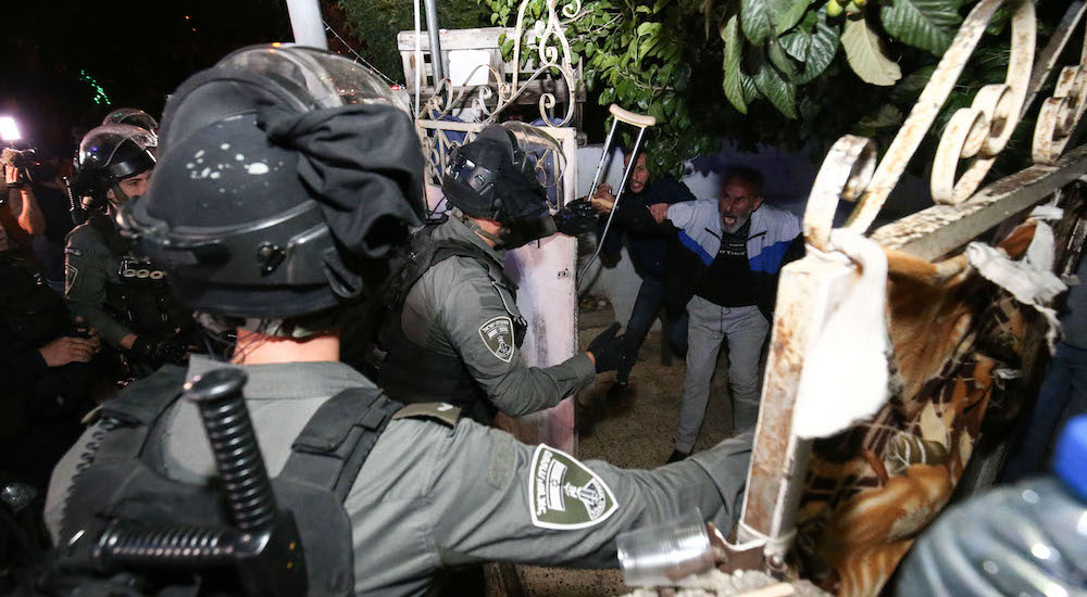 Toplanmak isteyen Filistinlilere polis saldırısı