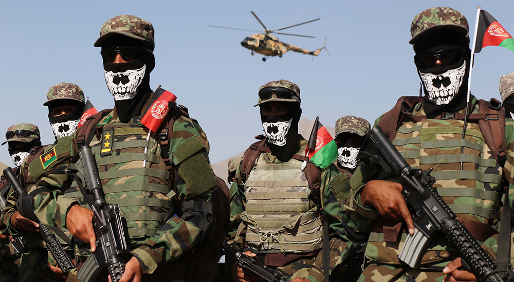 Afgan Özel Kuvvet Komando Birliği subayları ve askerleri