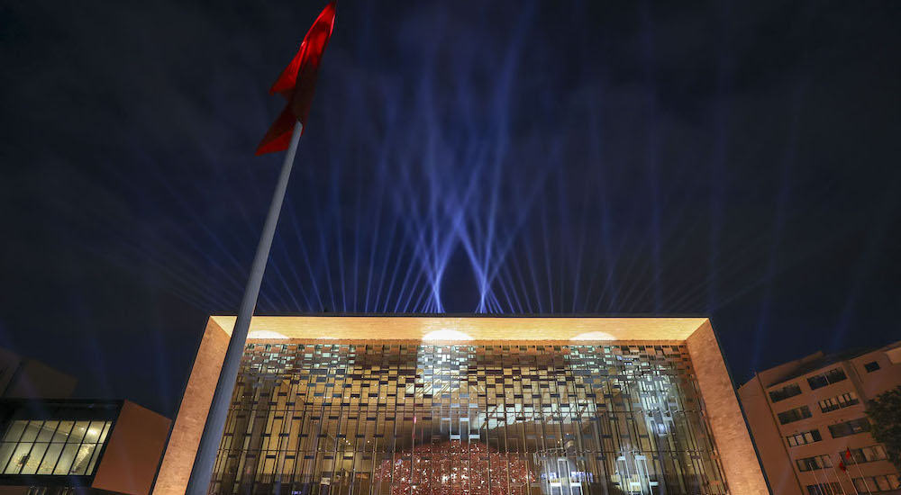 İstanbul un Hakikatlerinden Birisi AKM Yeniden Açıldı