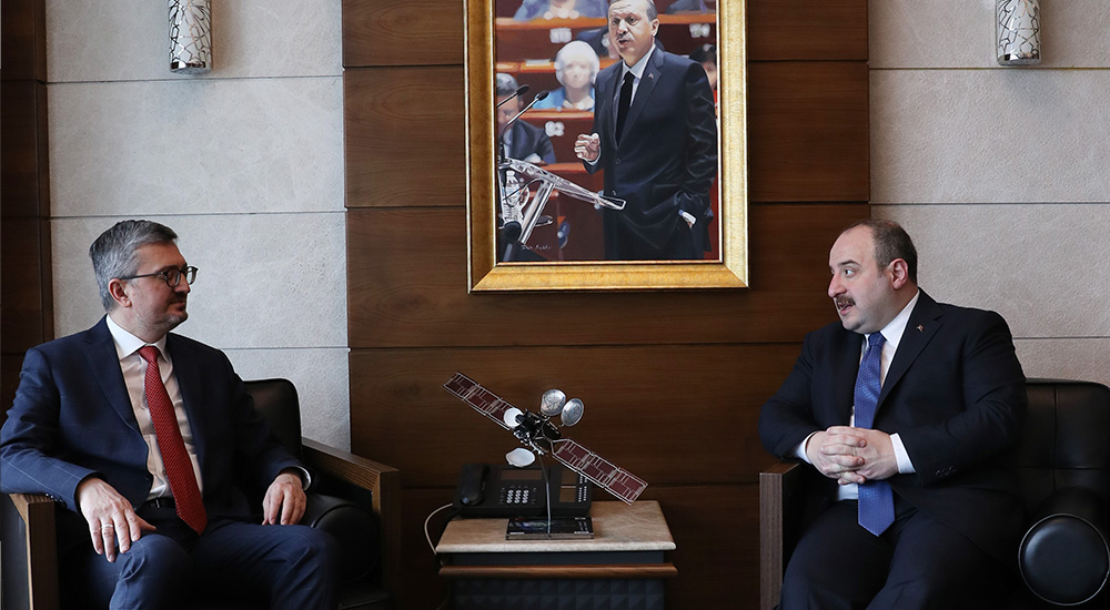 Sanayi ve Teknoloji Bakanı Mustafa Varank ve SETA Genel Koordinatörü Burhanettin Duran