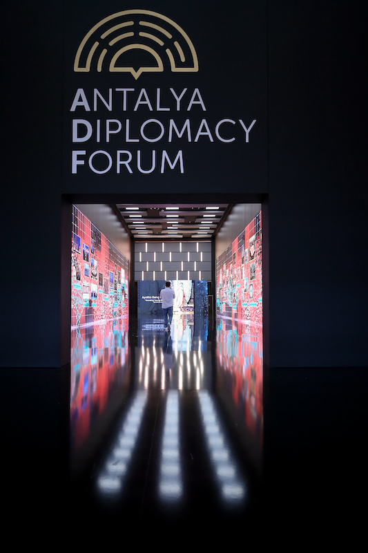 Diplomasi Tüneli