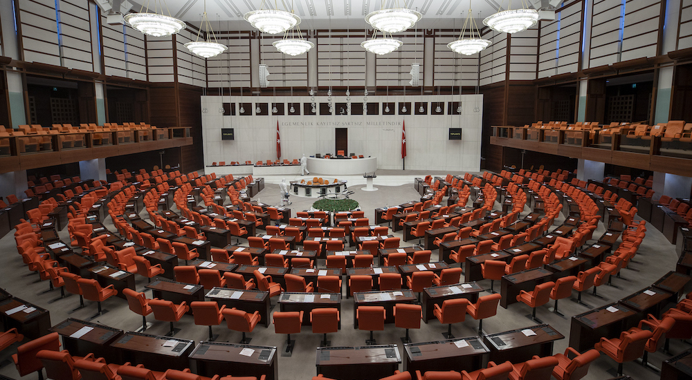 Güçlendirilmiş Parlamenter Sistem ve Cevapsız Sorular