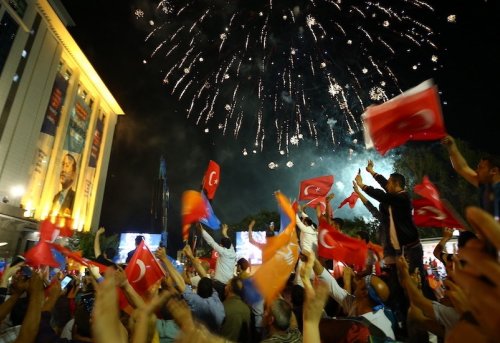 AK Parti ve Türkiye nin Geleceği