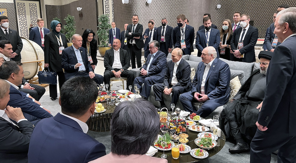 Cumhurbaşkanı Recep Tayyip Erdoğan, Ebedi Şehir Kompleksi’ni ziyaret etti.