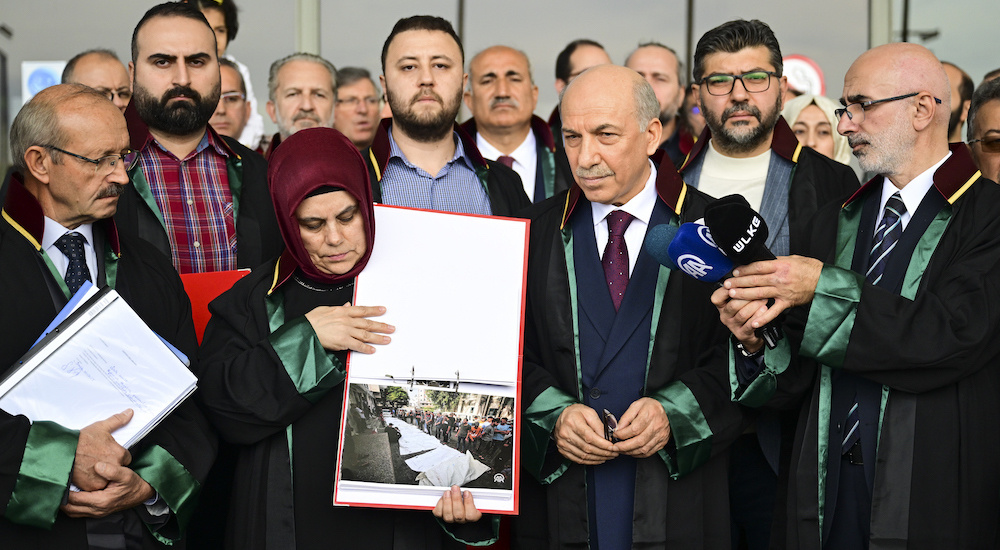 İstanbul 2 No'lu Baro Başkanı Yasin Şamlı ve beraberindeki 15 hukukçu