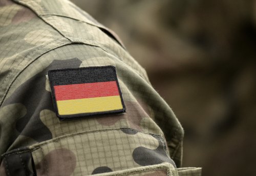 Almanya da Ordunun Güçlendirilmesi Hedefi ve Güncel Siyasi Yansımaları