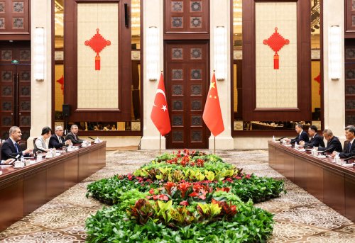 Fidan ın Çin Ziyaretinin Gölgesinde Türkiye-Çin İlişkilerinin Geleceğini Okumak