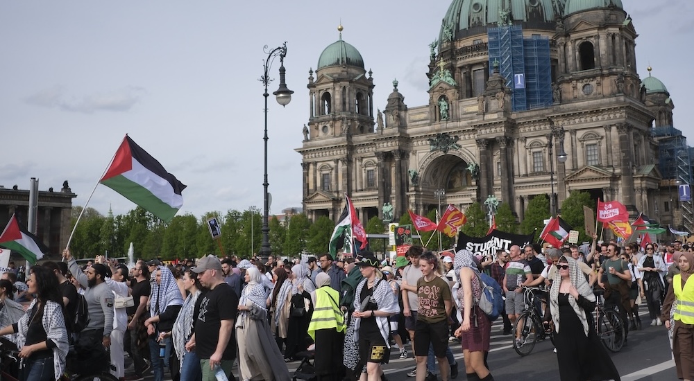 Almanya’nın başkenti Berlin’de Filistin Kongresi’nin yasaklanması protesto edildi.