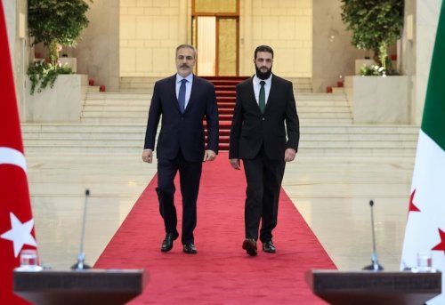 Yeni Suriye nin İnşasında Türkiye