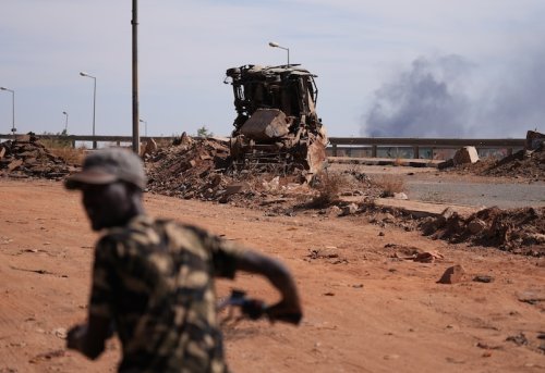 Sudan Krizi Askeri Çatışmalar Bölgesel Müdahaleler ve Barış Arayışı