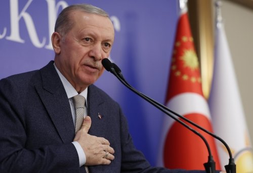 Zorlu Yıllar ve Büyük Bir Başarı Hik� yesi AK Parti