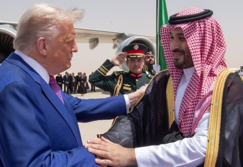 İkinci Trump Dönemi ve Körfez Ziyareti Yerel Bölgesel ve Küresel
