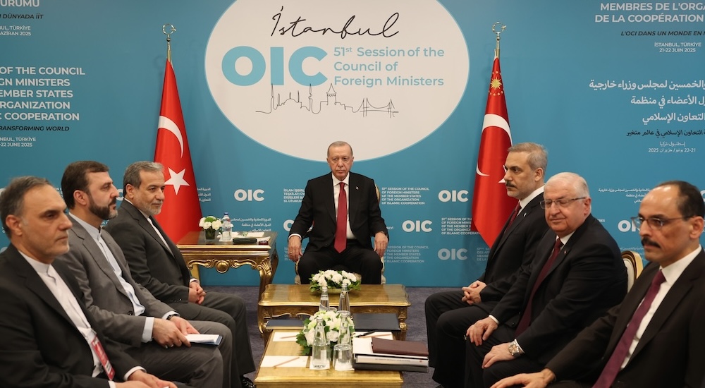 Bağımsız Adil ve Hukuk Temelli Bir Güç �Türkiye Modeli