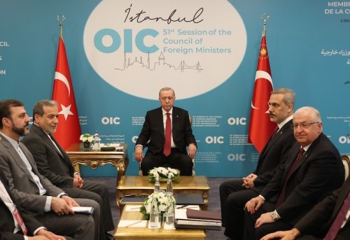 Bağımsız Adil ve Hukuk Temelli Bir Güç �Türkiye Modeli