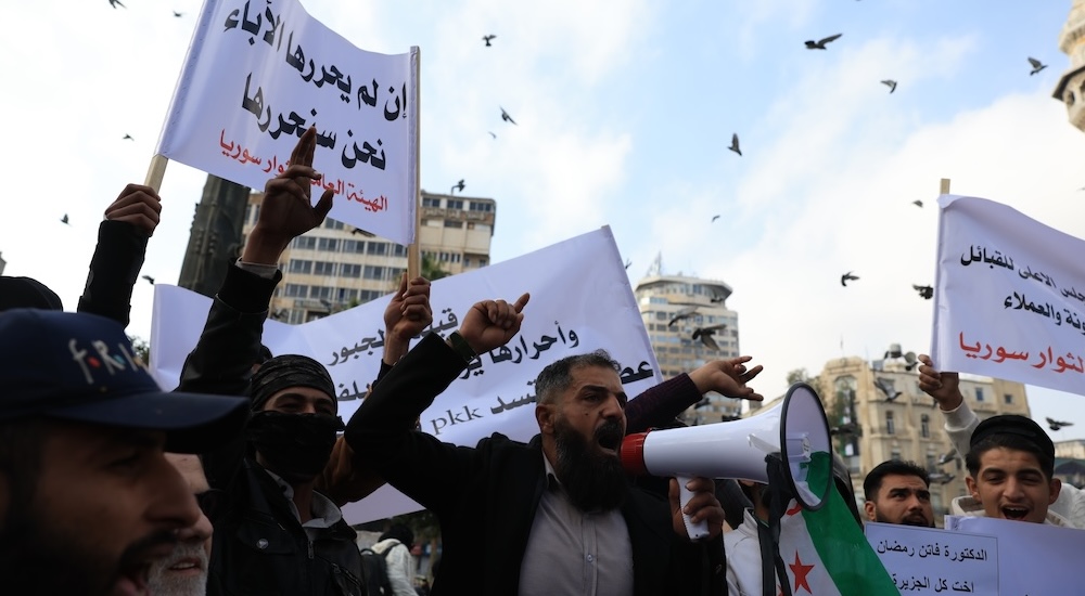 Şam'da teröre protesto