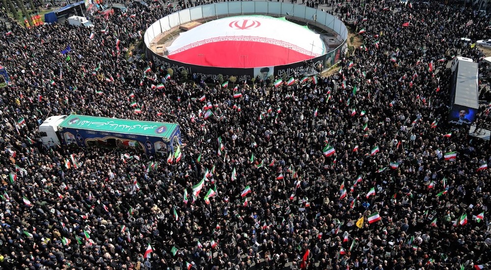 Tahran'daki İnkılap Meydanı