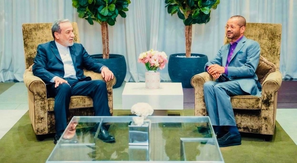 Abbas Erakçi ve Bedr bin Hamed el-Busaidi Cenevre'de