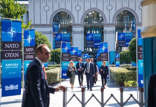 NATO Zirvesi nin Perde Arkası Bir Zirveden Daha Fazlası